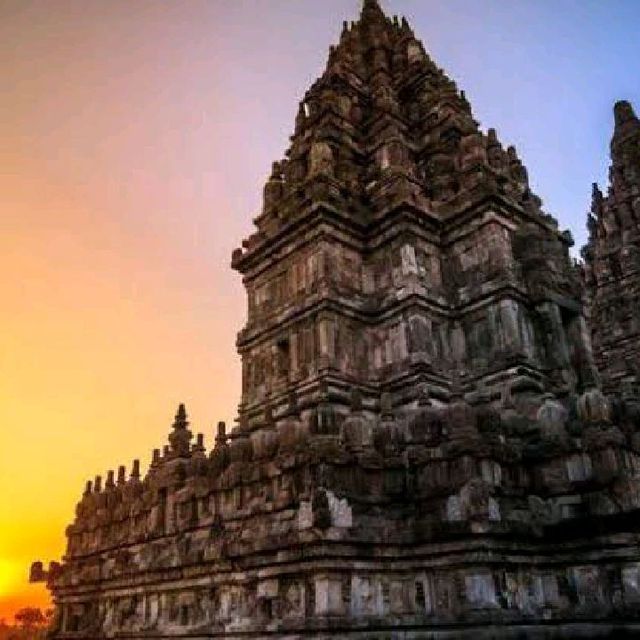 PRAMBANAN TEMPLE