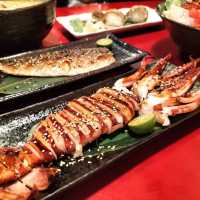 【板橋日式料理】高CP值平價美味的八八食堂，板橋日式定食|丼飯|生魚片|壽司 |拉麵|炸物推薦