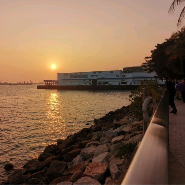 超正日落打卡位-屯門碼頭海濱 超正日落打卡位-屯門碼頭海濱
