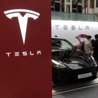 Tesla電車展 大小朋友都岩