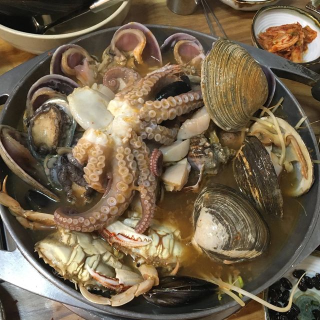 濟州島扎扎跳海鮮湯 濟州島扎扎跳海鮮湯
