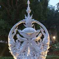 ชมงานปั้นแนวพุทธศิลป์วัดกลางกรุงเทพฯ 