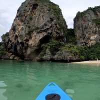 พายคายัคลอดถ้ำ สุดตื่นเต้น  ที่หาดไร่เลย์