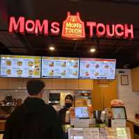 Mom's Touch ไก่ทอดกับเบอร์เกอร์มีดีกว่าที่คิด..🍔🍗
