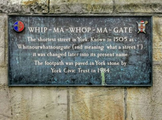 🇬🇧 York▪Whip-Ma-Whop-Ma-Gate Sign