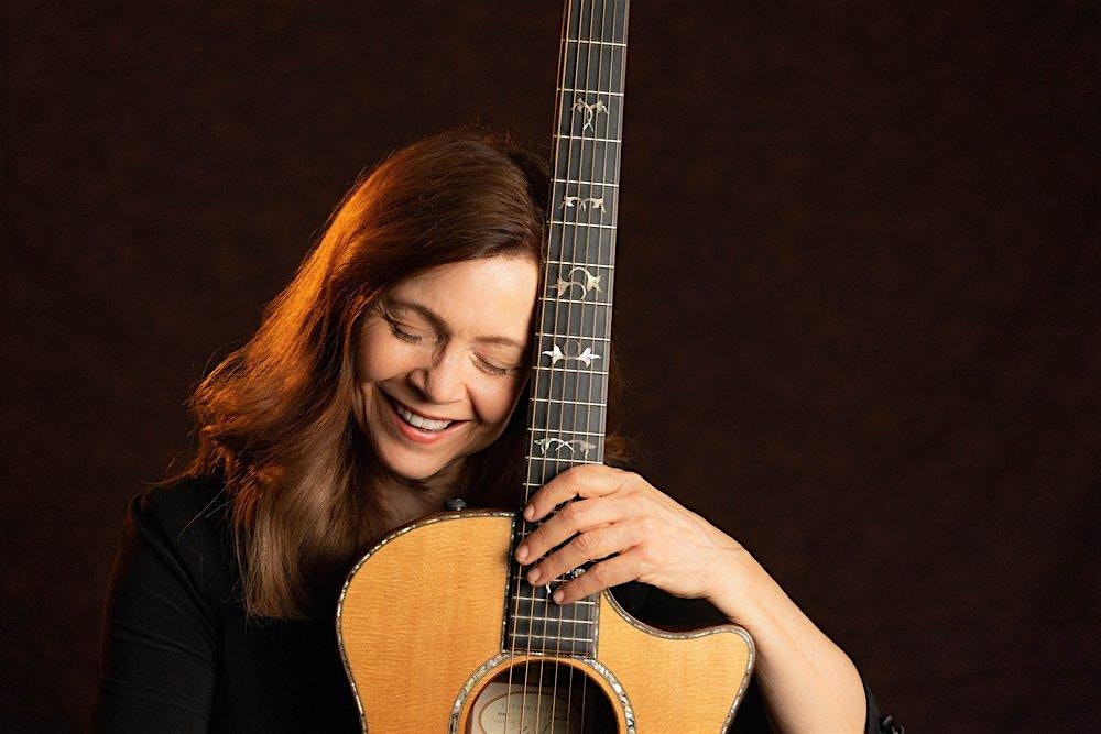 Carrie Newcomer in Olympia, WA : 10:00am Workshop, 7:00pm Concert | Olympia Unitarian Universalist Congregation