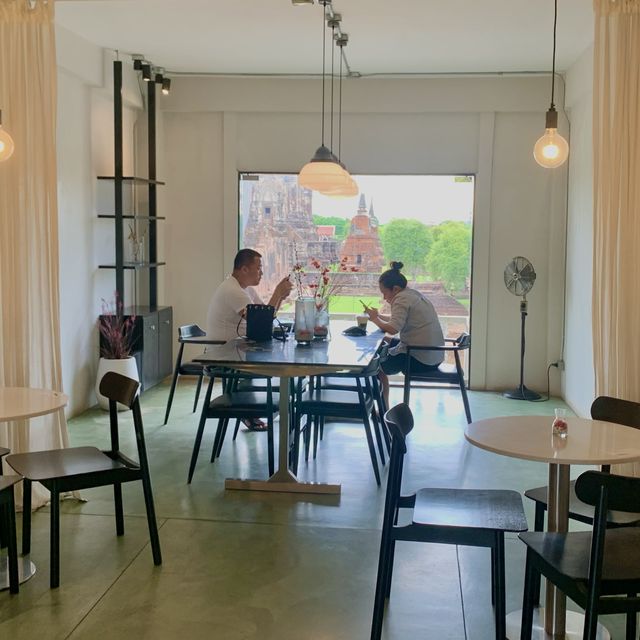 Busaba Cafe & Bake Lab คาเฟ่วิววัดที่อยุธยา