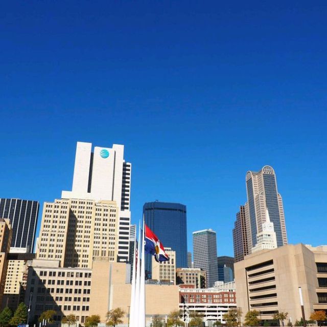 A Walk through Dallas 