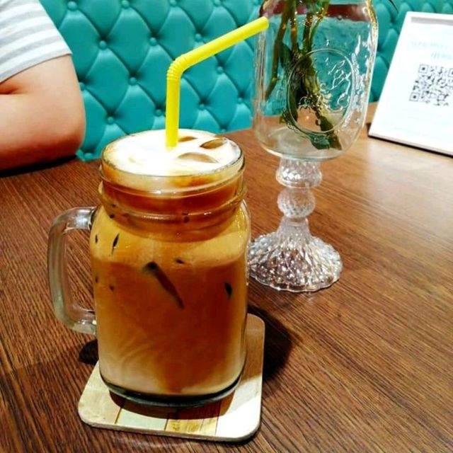 Cozy Jovis Café, Hidden Gem in Clementi
