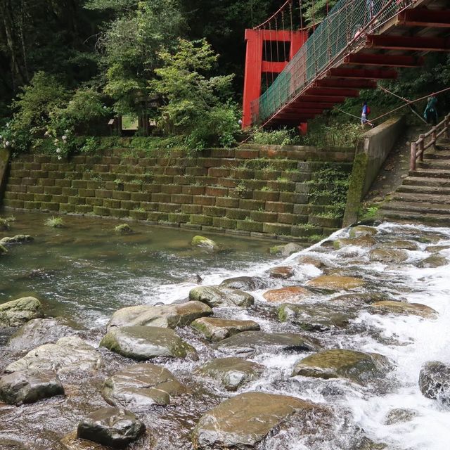南投松瀧岩瀑布 - 大自然美景