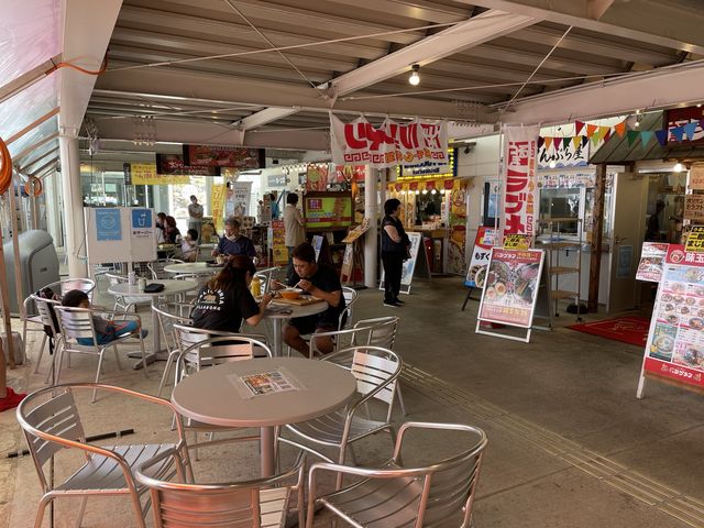 沖縄県　うるま市の『うるマルシェ』で休憩