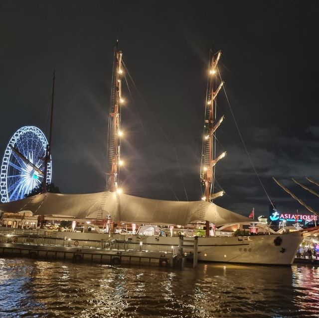 Dinner Cruise at Chao Phraya with Meridian