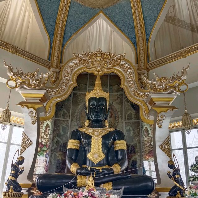 เจดีย์สามโลก วัดทุ่งเศรษฐี ขอนแก่น
