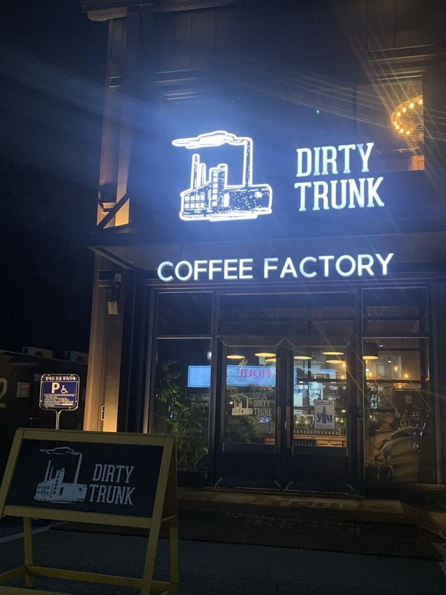 파주 대형 카페 추천 :: 더티트렁크☕