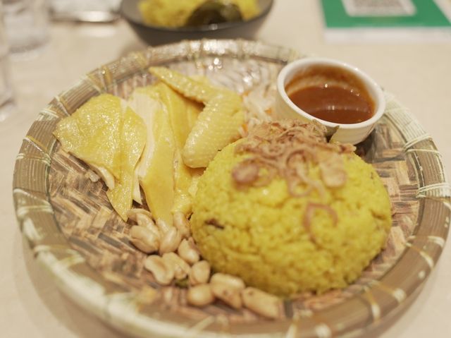 《元朗的一間泰國餐廳》  《元朗的一間泰國餐廳》
