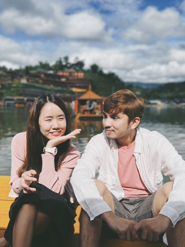   ล่องเรือแบบจีนยูนานที่บ้านรักไทย ต้องมา