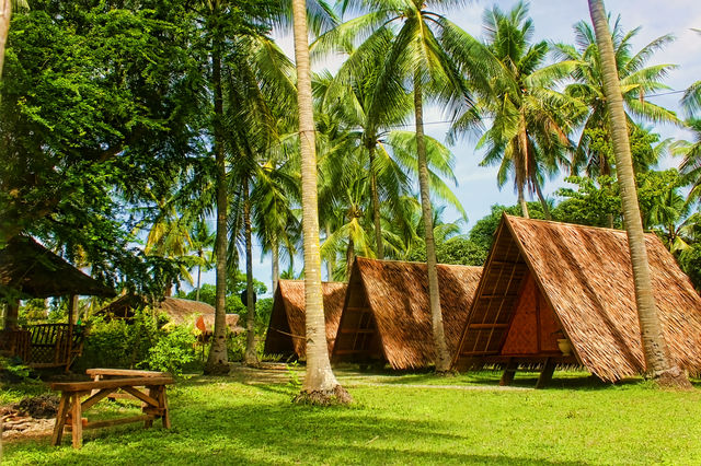 Staying in huts in Moalboal