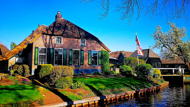 A place I want to visit again - Dutch village of Giethoorn