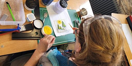 Festive Fused Glass Evening with Mulled Wine | Arthouse, South Brent Old School Community Centre