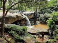 น้ำตกบ้าหลวง