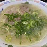 290円で食べる福岡の美味しいとんこつラーメン