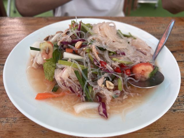 🥗อิ่มอร่อย สุดๆ ที่ สวนอาหารครัวสองพี่น้อง🧆