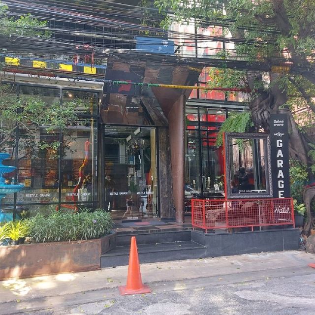 MeStyle GARAGE Hotel โรงแรมสุดชิคย่านห้วยขวาง