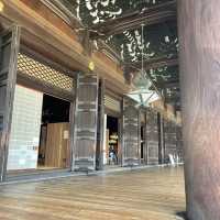 【京都府】JR京都駅に近い世界最大級の木造山門へ！