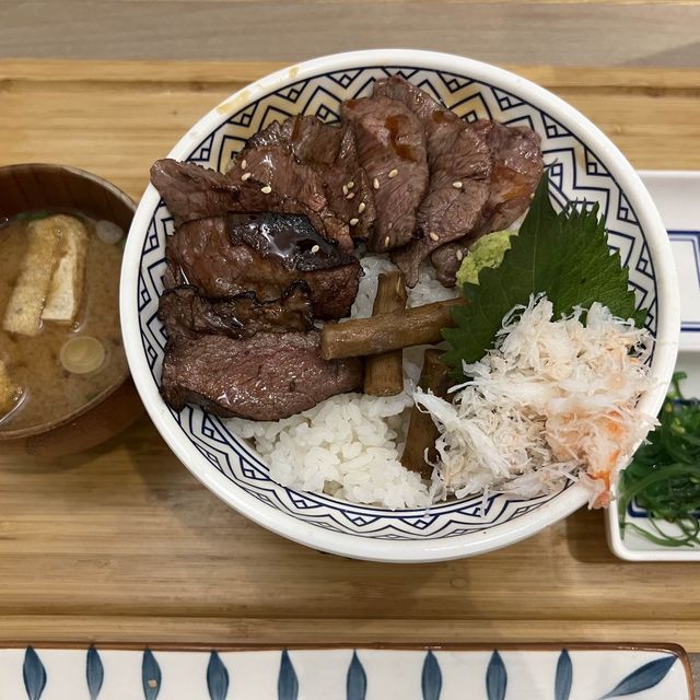 蠟筆小新的「特色」美食