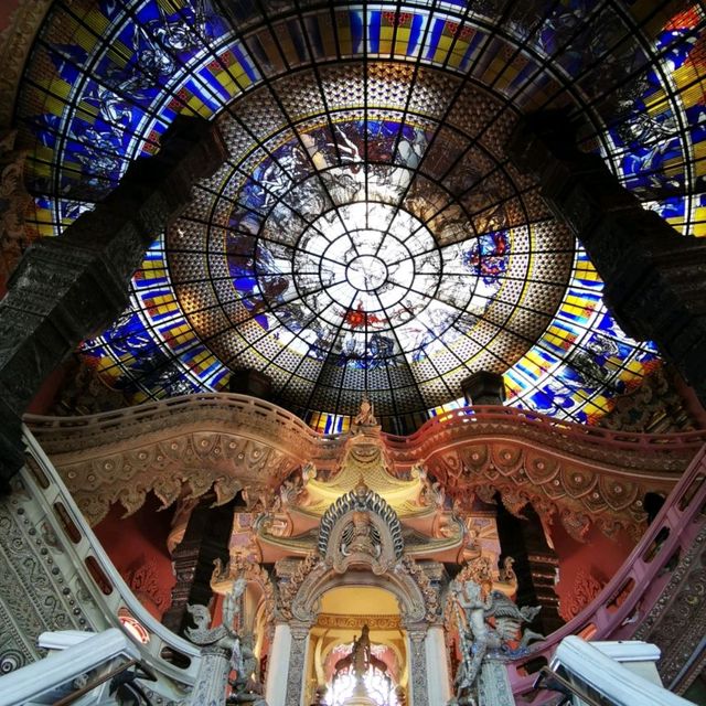 三頭象神博物館