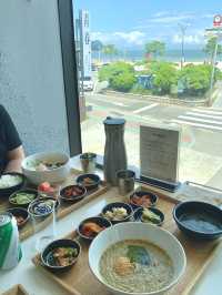 포항 영일대 바다가 보이는 물회집 ‘동원해물촌’