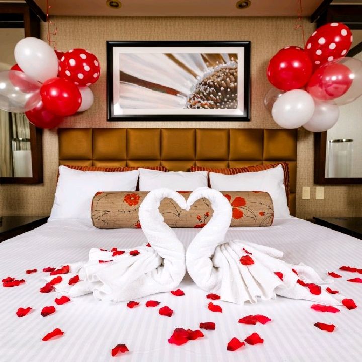 How To Decorate A Hotel Room For Your Boyfriend Shelly Lighting