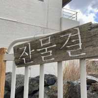 잔잔하게 머물며 힐링을 얻고 가는 카페, 제주 ‘잔물결’