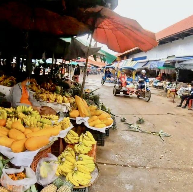 Dao Heuang Morning market 