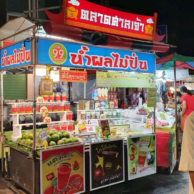 ตลาดศาลเจ้า ใจกลางเมืองสุราษฎร์ธานี