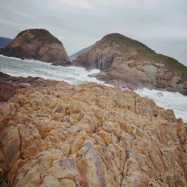 Ocean hiking 