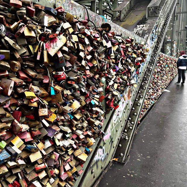 The other side of Cologne 