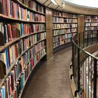 ストックホルム市立図書館