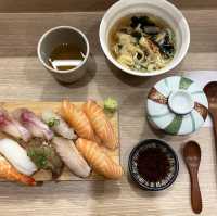 :: 韓国ソウル 📍延南洞 / ヨンナムドン　リーズナブルで美味しいお寿司 【스시지현】