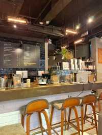 灣仔鬧市中寫意咖啡店☕️