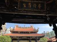 【台湾】台湾一のパワースポット！龍山寺をご紹介
