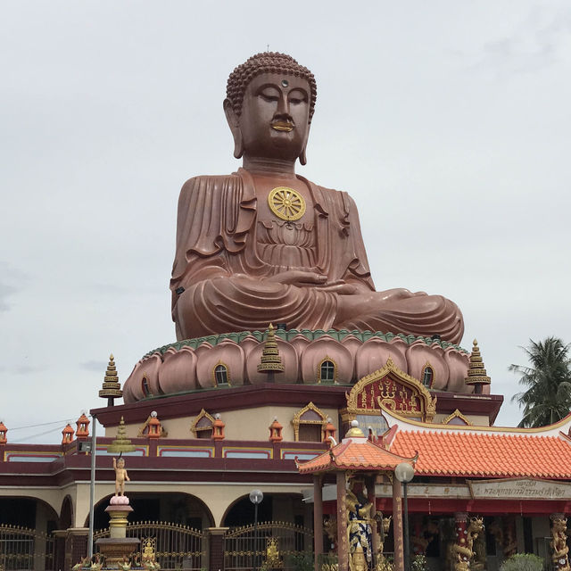 Wat Machimmaram (Big Sitting Buddha)