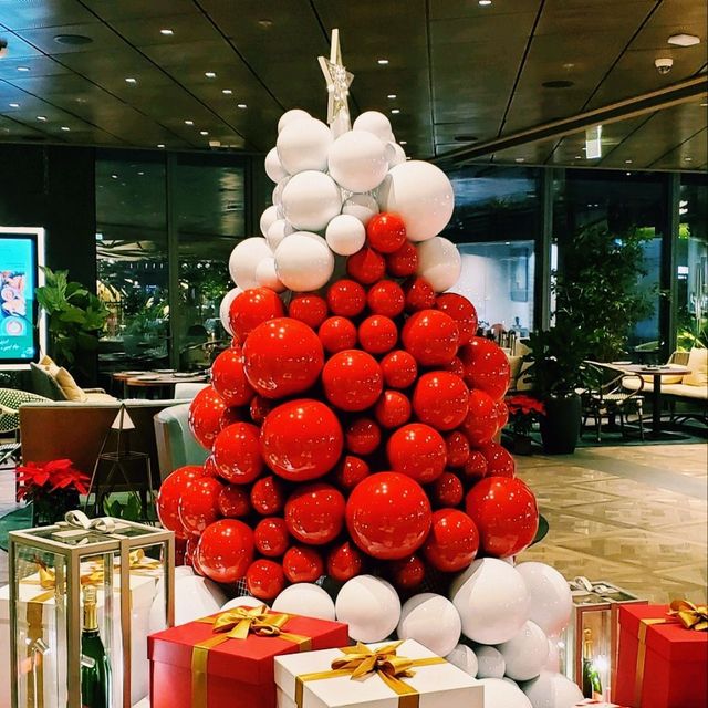 Golden Christmas at K11 Musea