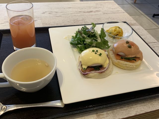 【神奈川】ホテルプラムの朝食♪エッグベネディクト🍳