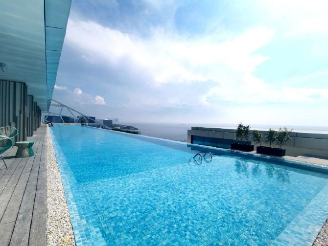 Infinity Pool, Infinity Cool! 🌊💦💧 | Trip.com Taipei Travelogues
