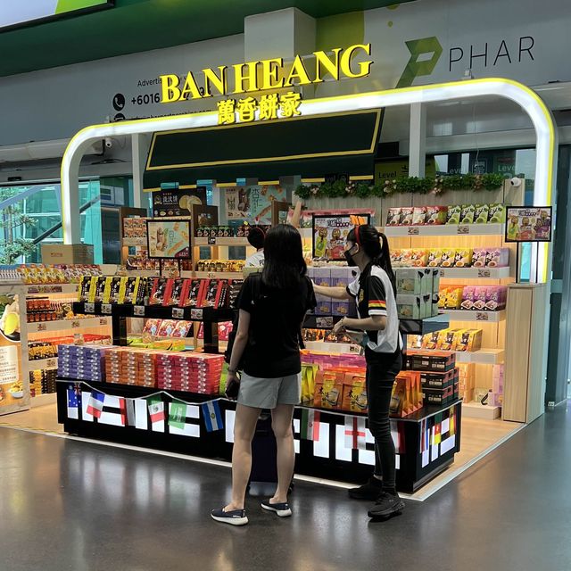 Ban Heang Pop Up booth - visit for local gds Ban Heang Pop Up booth - visit for local gds