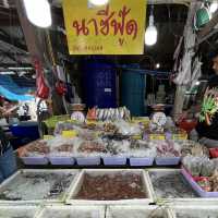 ไปกินอาหารซีฟู้ดสดๆราคาสุดคุ้ม ที่หาดราไวย์