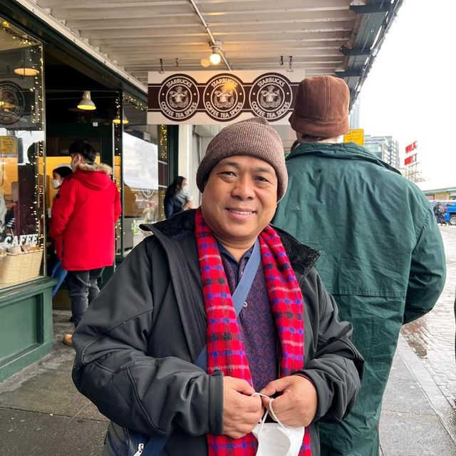 1912 PIKE PLACE: THE ORIGINAL STARBUCKS