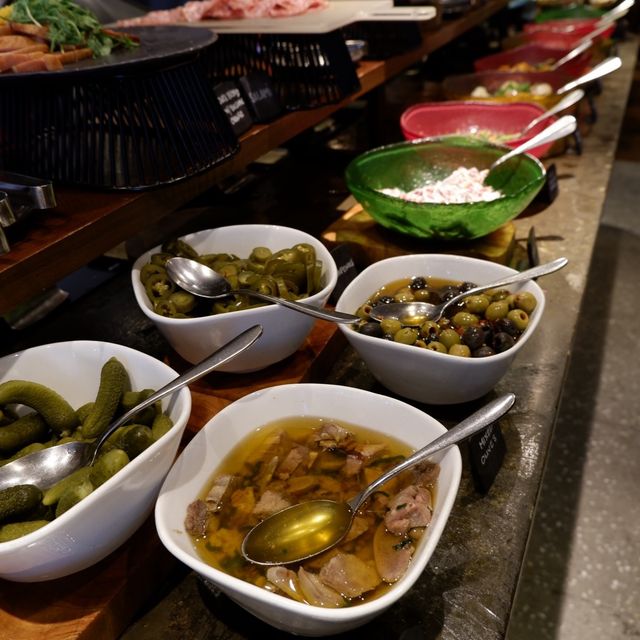 隱蔽食堂之任食烤肉、青口和吞拿魚半自助餐  