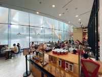 Cafe with a fountain view at Suntec City Mall